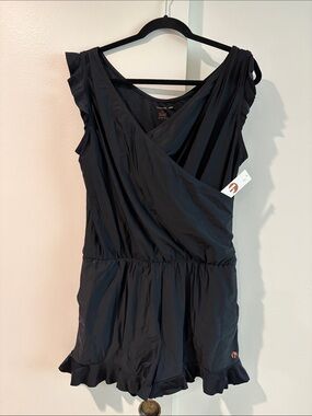 Women’s Honey Mark Black One-Piece Swimsuit Romper with Ruffle Hem